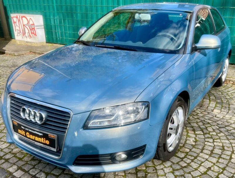 Blau Gebraucht 2009 Audi A3 Attraction Limousine | 5.950 € (Fairer Preis) - Bild 1/4