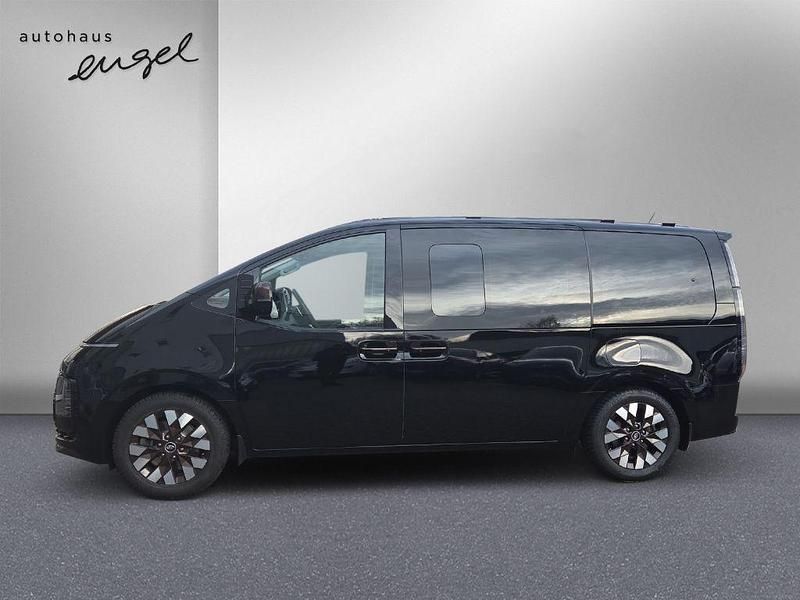 Gebraucht Hyundai Staria Signature 177 PS (130 kW) 2021 Schwarz Van / Kleinbus