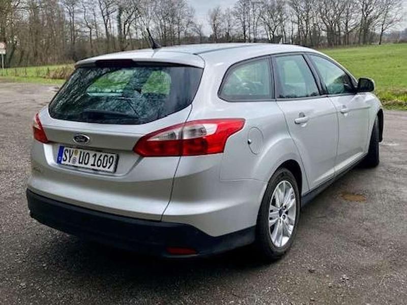 Gebraucht Ford Focus Titanium 125 PS (91 kW) 2014 Silber Kombi
