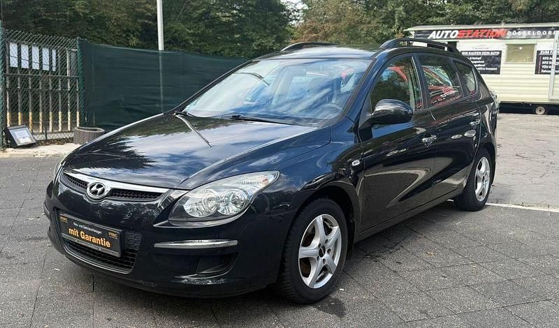 Schwarz Gebraucht 2009 Hyundai i30 Classic Kombi | 1.700 € (Superpreis) - Bild 1/4