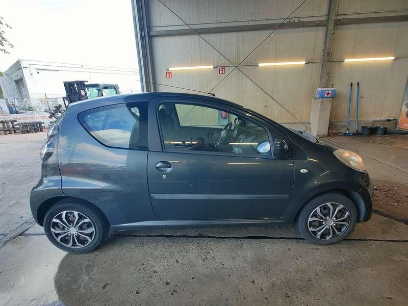 Grau Gebraucht 2006 Citroën C1 Advance Kleinwagen | 3.500 € - Bild 1/4
