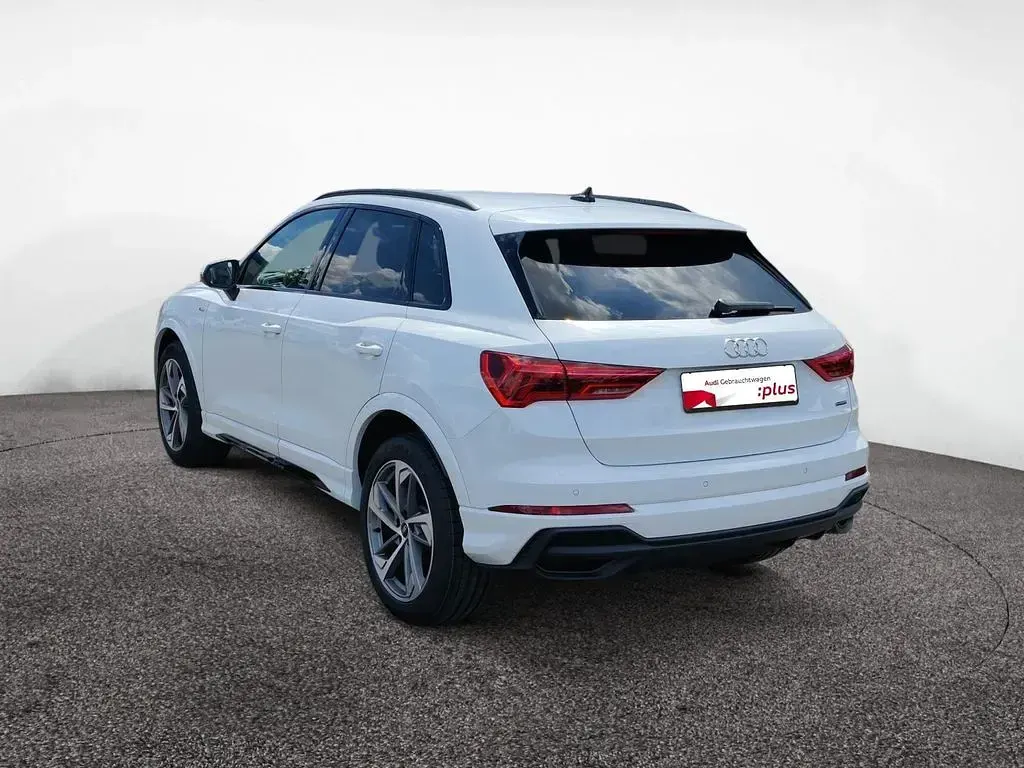 Gebraucht Audi Q3 Ambiente 190 PS (139 kW) 2025 Gletscherweiß metallic SUV