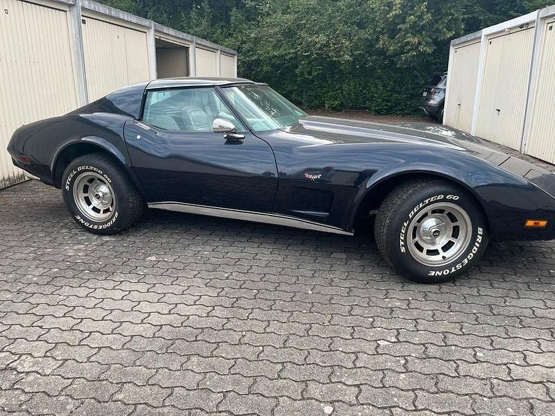 Second-hand Corvette C3 179 CP (131 kW) 1977 Albastru
