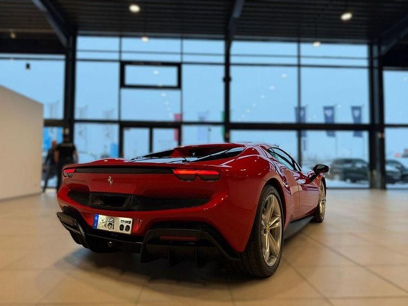 Neu Ferrari 296 829 PS (609 kW) 2025 Rot