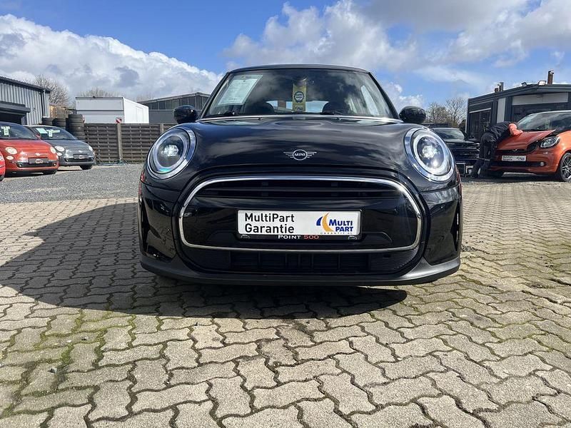 Gebraucht Mini ONE Essential 102 PS (75 kW) 2022 Schwarz Kleinwagen
