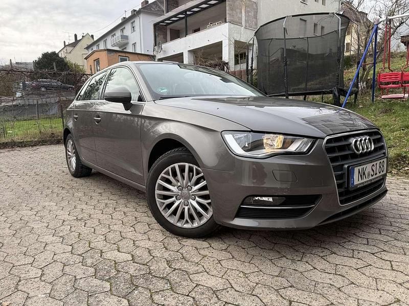 Gebraucht Audi A3 Ambiente 150 PS (110 kW) 2014 Limousine