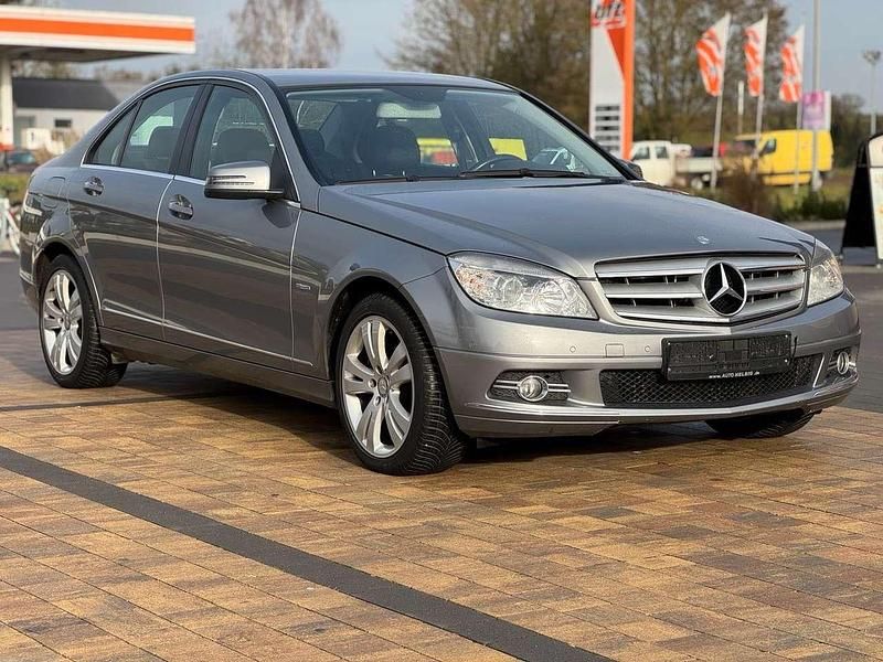 Gebraucht Mercedes C180 156 PS (114 kW) 2010 Palladiumsilber  metalliclack Limousine