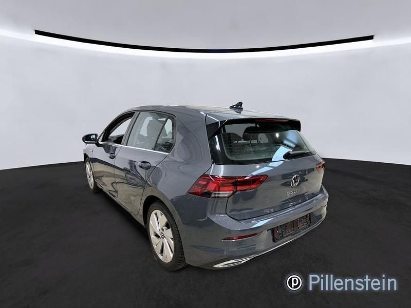 Gebraucht VW Golf VIII Business+ 150 PS (110 kW) 2022 Grau Limousine