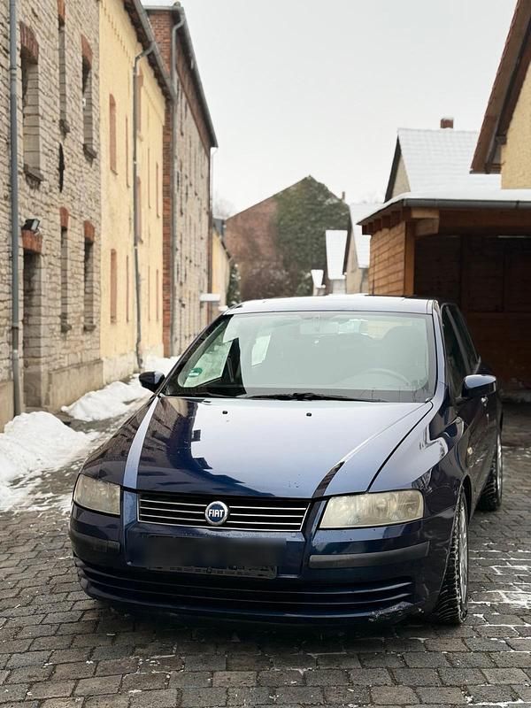 Gebraucht Fiat Stilo 101 PS (74 kW) 2003 Blau Kleinwagen