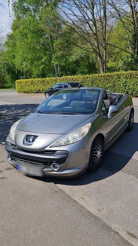 Silber Gebraucht 2008 Peugeot 207 CC Cabrio | 2.350 € (Guter Preis) - Bild 1/4