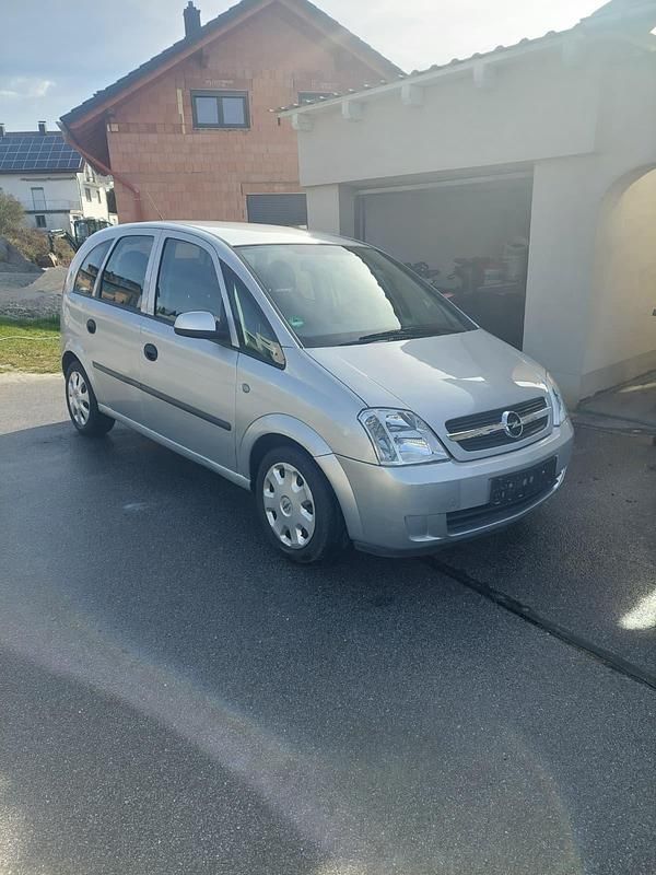 Gebraucht Opel Meriva Enjoy 90 PS (66 kW) 2004 Silber Van / Kleinbus
