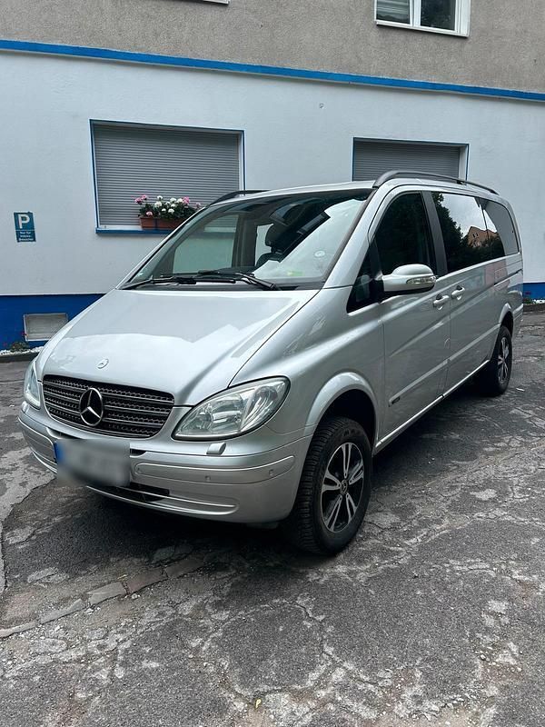 Silber Gebraucht 2008 Mercedes Viano Van / Kleinbus | 11.500 € (Superpreis) - Bild 1/4