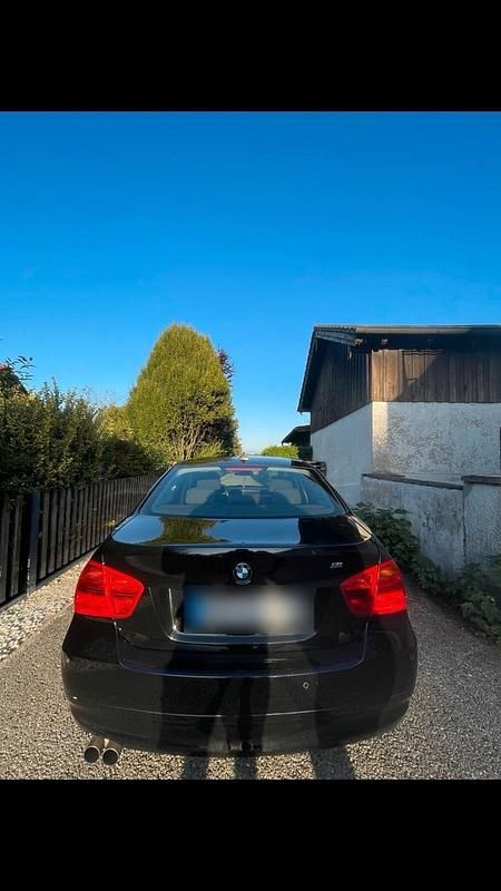 Gebraucht BMW 320 150 PS (110 kW) 2006 Schwarz Limousine