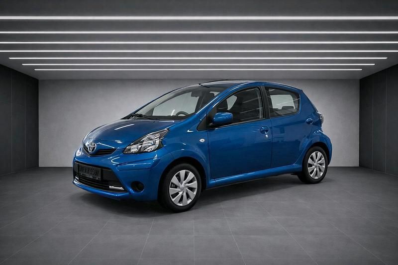 Gebraucht Toyota Aygo 68 PS (50 kW) 2013 Blau Kleinwagen