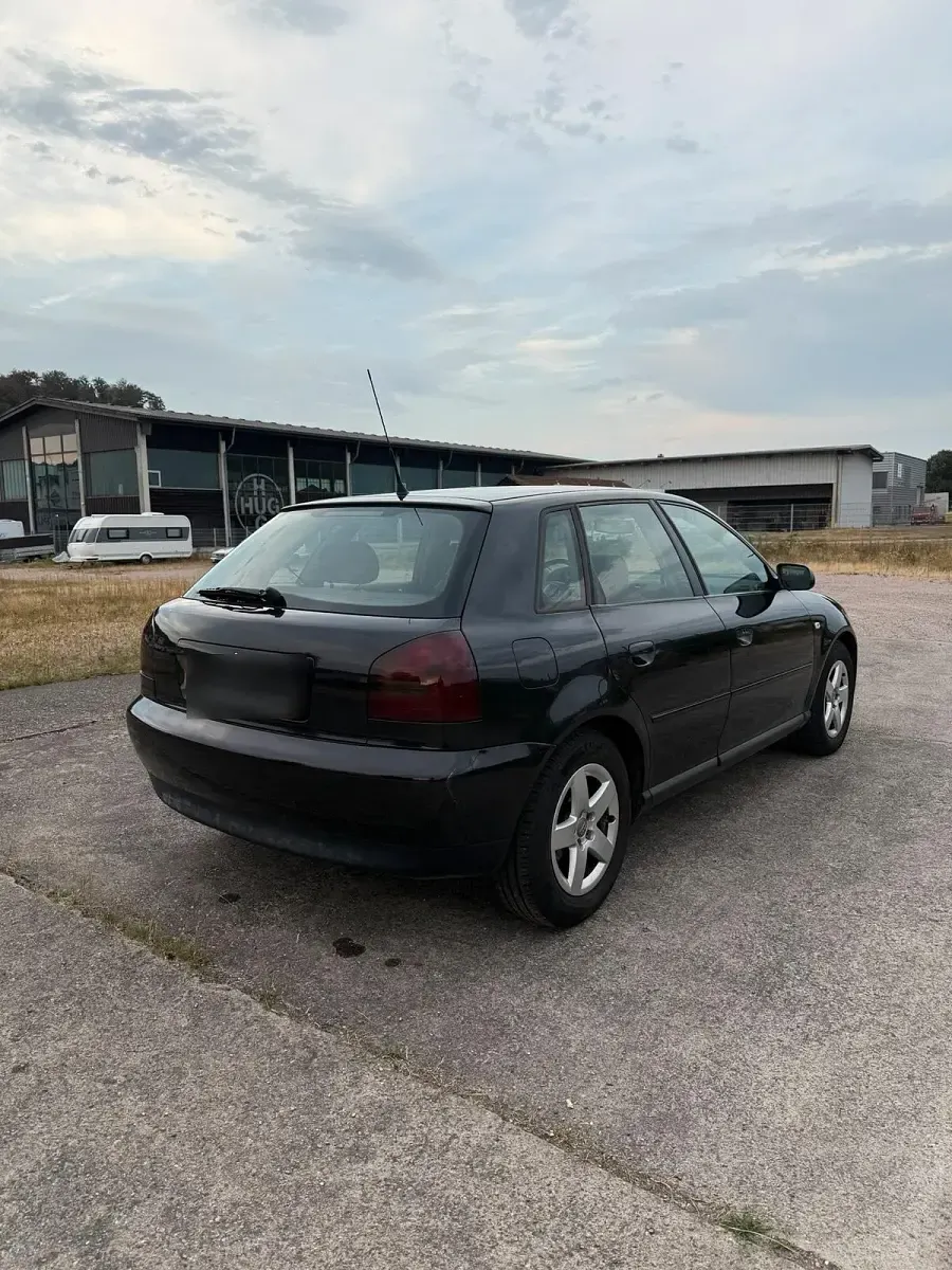Gebraucht Audi A3 102 PS (75 kW) 2002 Schwarz Kleinwagen