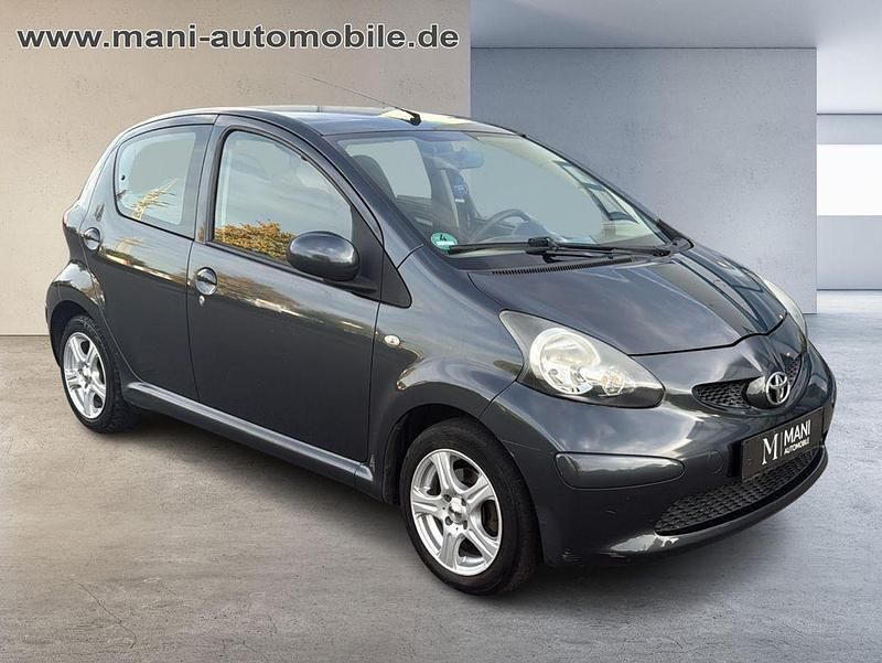 Gebraucht Toyota Aygo Cool 68 PS (50 kW) 2007 Grau Kleinwagen
