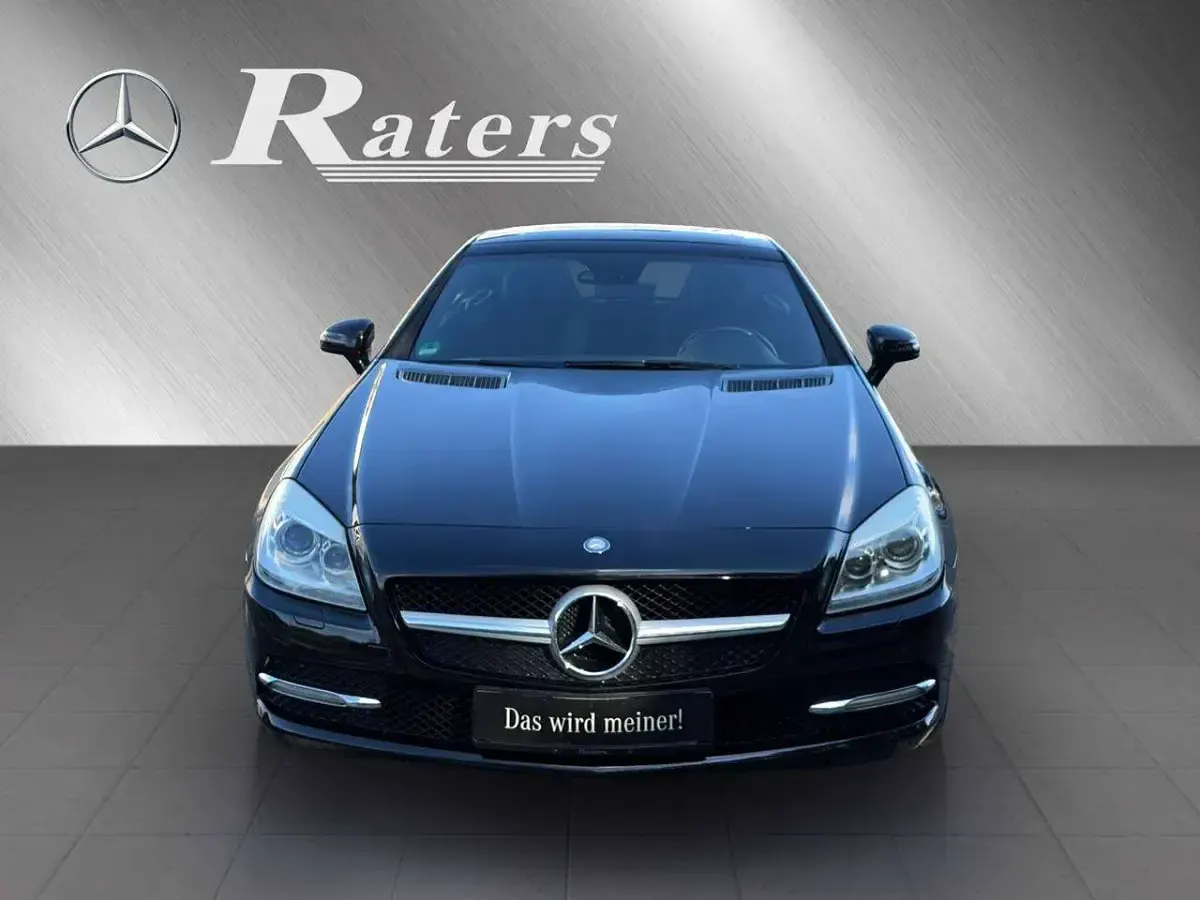 Gebraucht Mercedes SLK200 184 PS (135 kW) 2011 Obsidianschwarz  metalliclack Cabrio