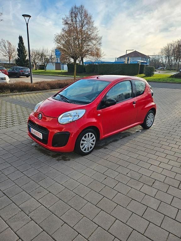 Rot Gebraucht 2014 Citroën C1 Tendance Kleinwagen | 700 € (Guter Preis) - Bild 1/4