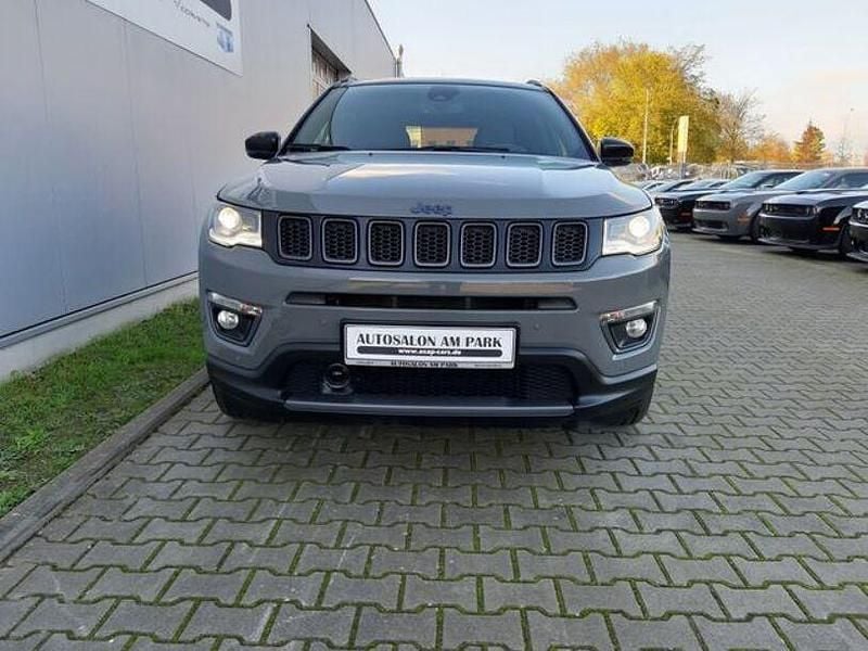 Gebraucht Jeep Compass 241 PS (177 kW) 2021 Zweifarblackierung sting grey SUV