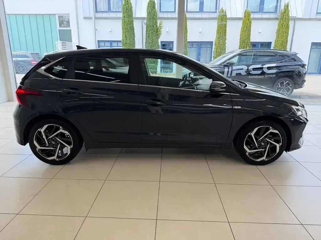 Gebraucht Hyundai i20 Prime 120 PS (88 kW) 2022 Grau Kleinwagen