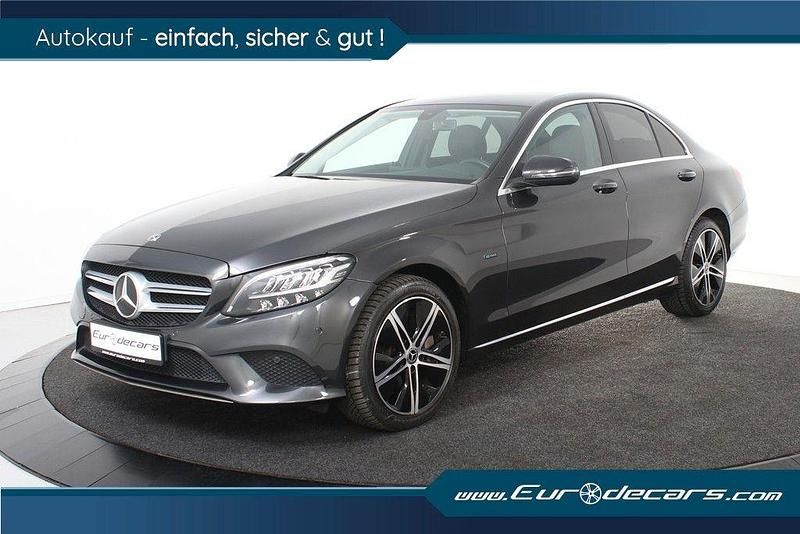 Grau (metallic) Gebraucht 2021 Mercedes C300e Avantgarde Limousine | 28.500 € (Guter Preis) - Bild 1/4