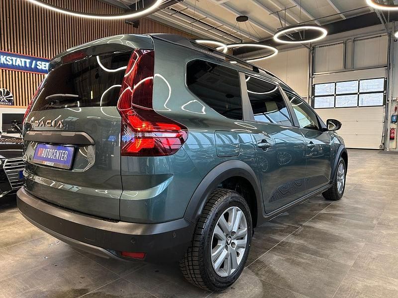 Gebraucht Dacia Jogger Extreme 101 PS (74 kW) 2023 Grün Van / Kleinbus