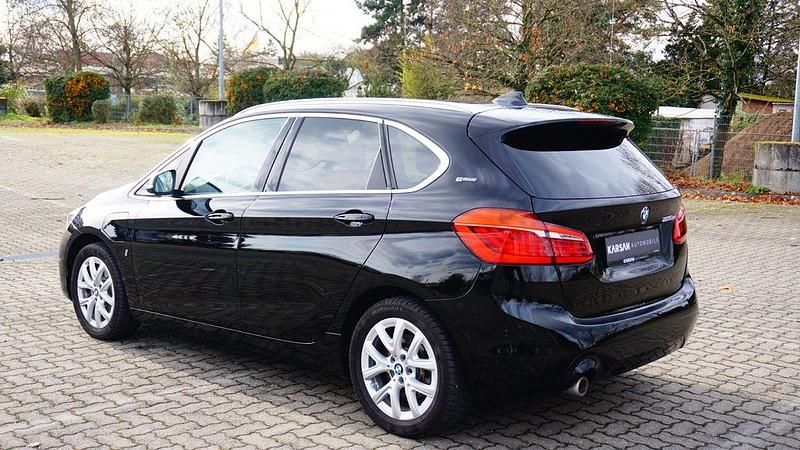 Gebraucht BMW 225 Advantage 224 PS (164 kW) 2019 Schwarz Van / Kleinbus
