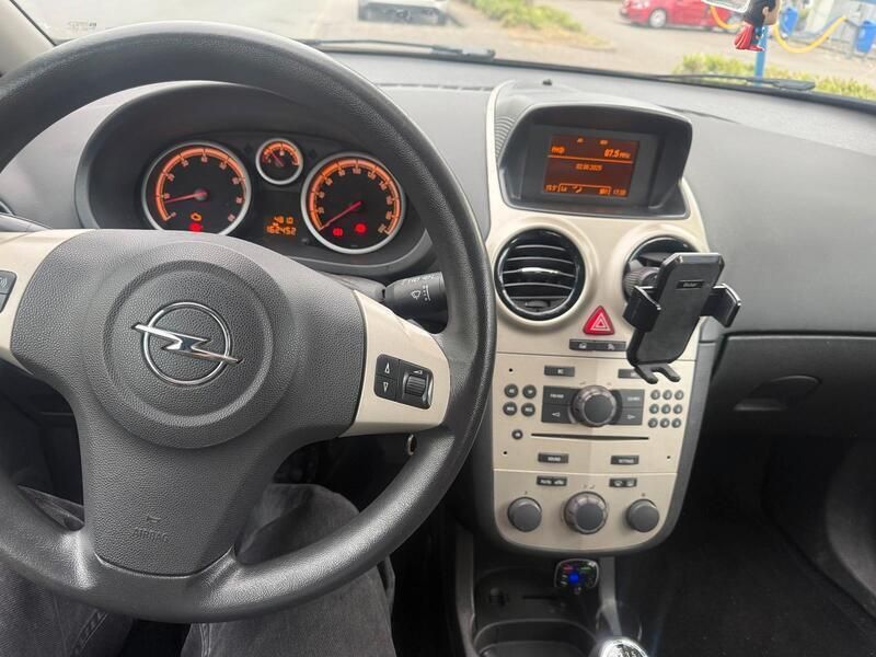 Schwarz Gebraucht 2006 Opel Corsa Kleinwagen | 300 € - Bild 1/4