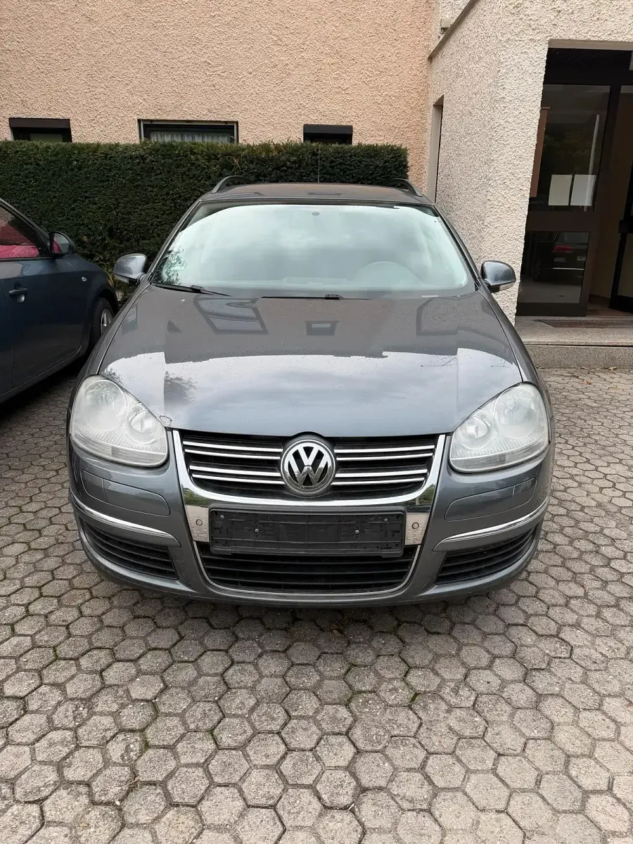 Gebraucht VW Golf V 140 PS (102 kW) 2009 Silber Kombi
