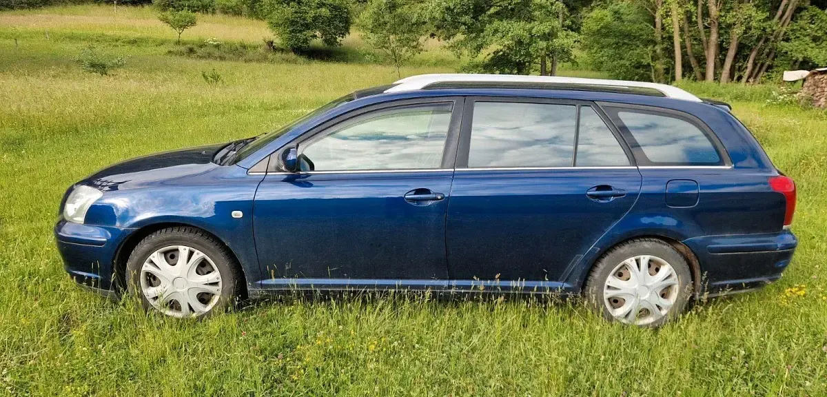 Gebraucht Toyota Avensis Executive 147 PS (108 kW) 2003 Blau Kombi