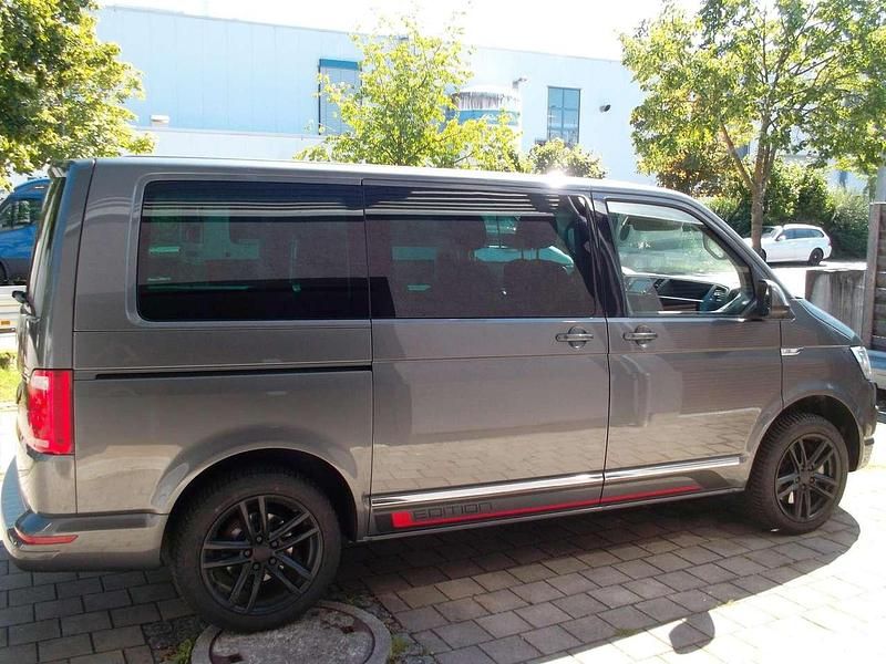 Gebraucht VW T6 Highline 204 PS (150 kW) 2018 Grau Van