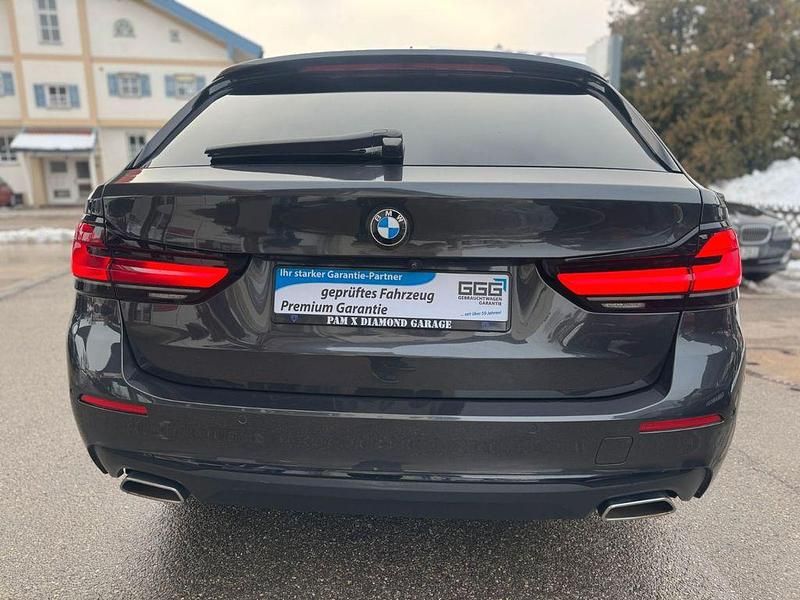 Gebraucht BMW 520 Performance 190 PS (139 kW) 2021 Grau Kombi