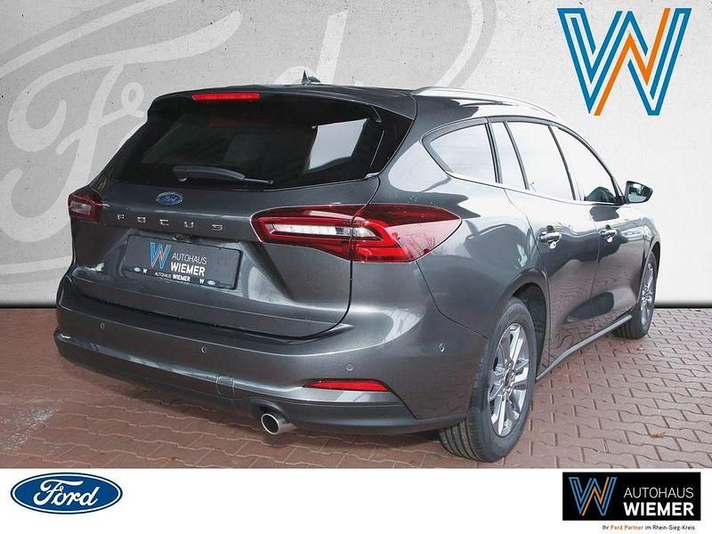 Gebraucht Ford Focus Titanium 116 PS (85 kW) 2026 Grau Limousine
