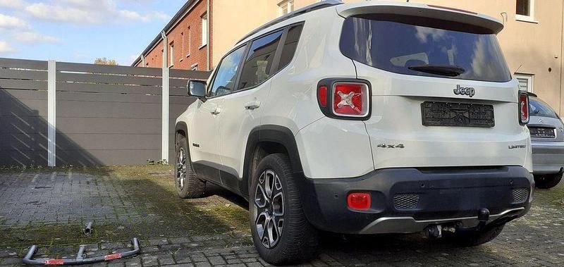 Gebraucht Jeep Renegade Limited 170 PS (125 kW) 2015 Weiß SUV