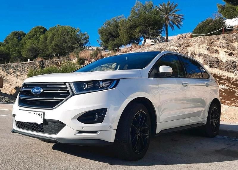 Weiß Gebraucht 2017 Ford Edge ST-Line SUV | 22.500 € (Fairer Preis) - Bild 1/4