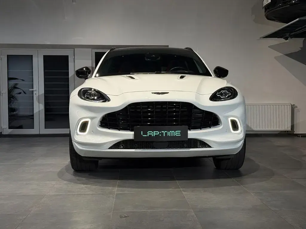 Gebraucht Aston Martin DBX 551 PS (405 kW) 2022 Weiß SUV