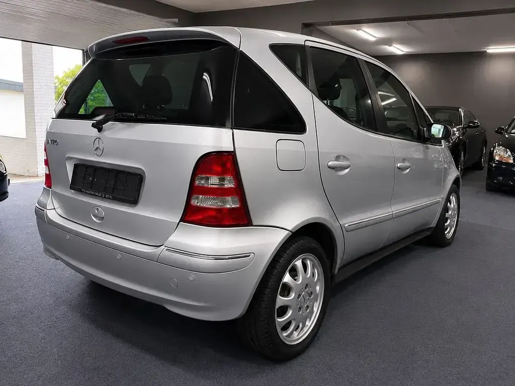 Używany Mercedes A160 Elegance 102 KM (75 kW) 2004 Srebrny Minivan