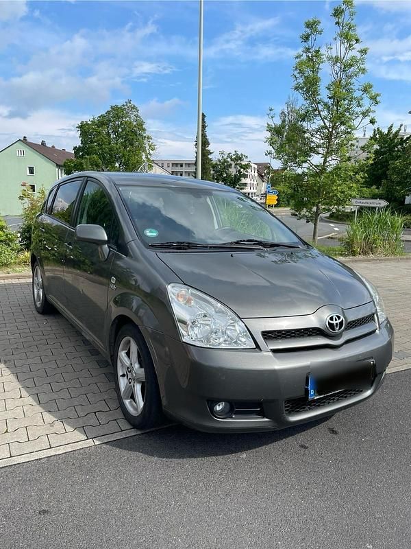 Grau Gebraucht 2006 Toyota Corolla Verso Van / Kleinbus | 2.000 € - Bild 1/4