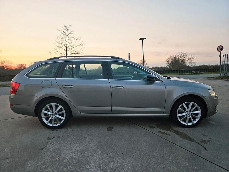 Gebraucht Skoda Octavia Elegance 179 PS (131 kW) 2013 Beige Kombi