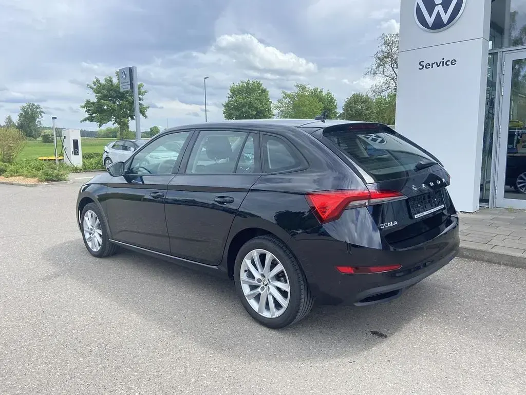 Gebraucht Skoda Scala Style 110 PS (80 kW) 2023 Black magic perleffekt Kleinwagen