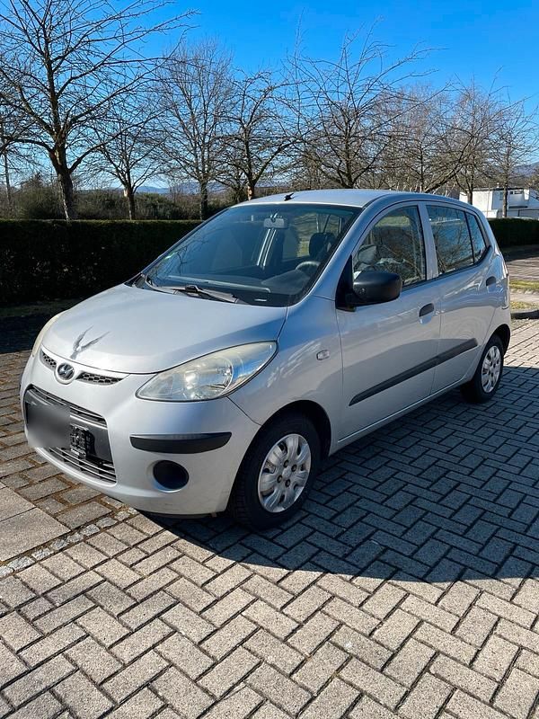 Gebraucht Hyundai i10 66 PS (48 kW) 2009 Silber Kleinwagen