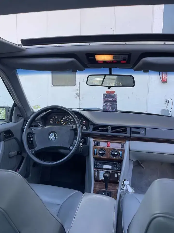 Gebraucht Mercedes 230 133 PS (97 kW) 1990 Coupé
