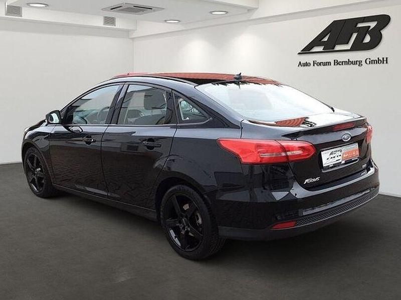 Gebraucht Ford Focus Trend 101 PS (74 kW) 2018 Schwarz Limousine