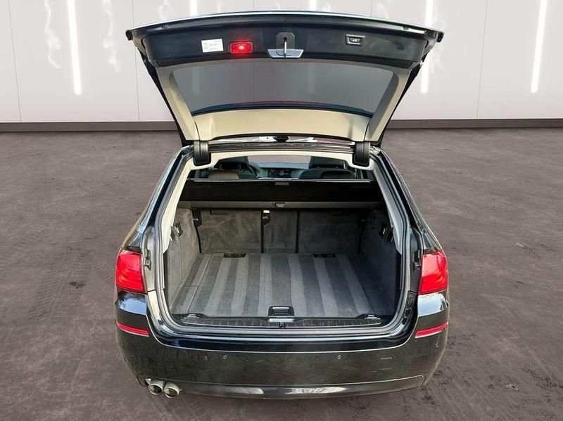 Gebraucht BMW 520 184 PS (135 kW) 2013 Schwarz Kombi