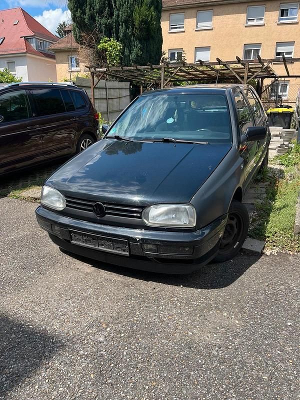 Gebraucht 1998 VW Golf IV Kleinwagen | 700 € (Guter Preis) - Bild 1/4