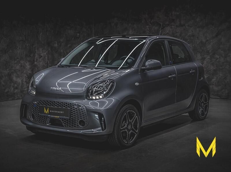 Grau Gebraucht 2021 Smart ForFour Electric Drive Premium Limousine | 15.333 € (Teuer) - Bild 1/4