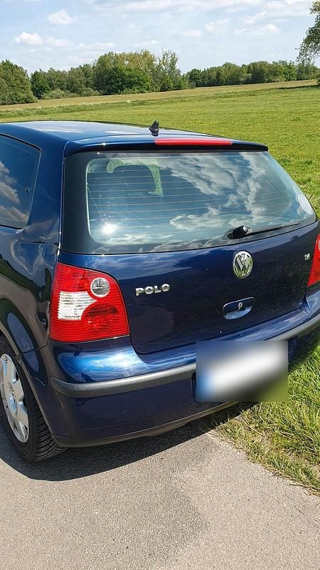 Usata VW Polo Basis 75 CV (55 kW) 2003 Blu Utilitaria