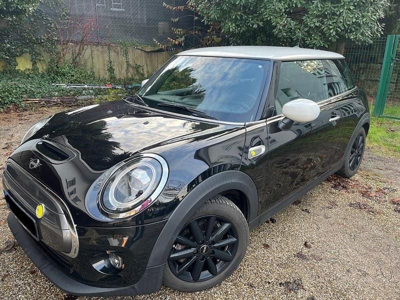 Schwarz Gebraucht 2020 Mini Cooper SE Kleinwagen | 14.900 € (Fairer Preis) - Bild 1/4