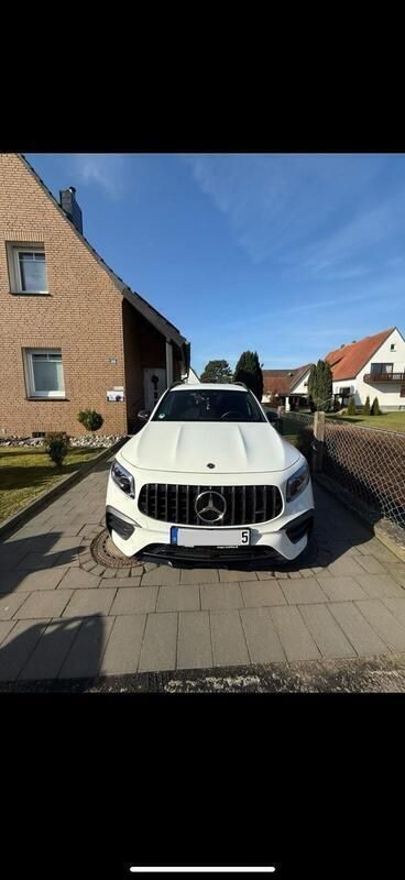 Weiß Gebraucht 2022 Mercedes GLB35 AMG SUV | 43.500 € (Fairer Preis) - Bild 1/4