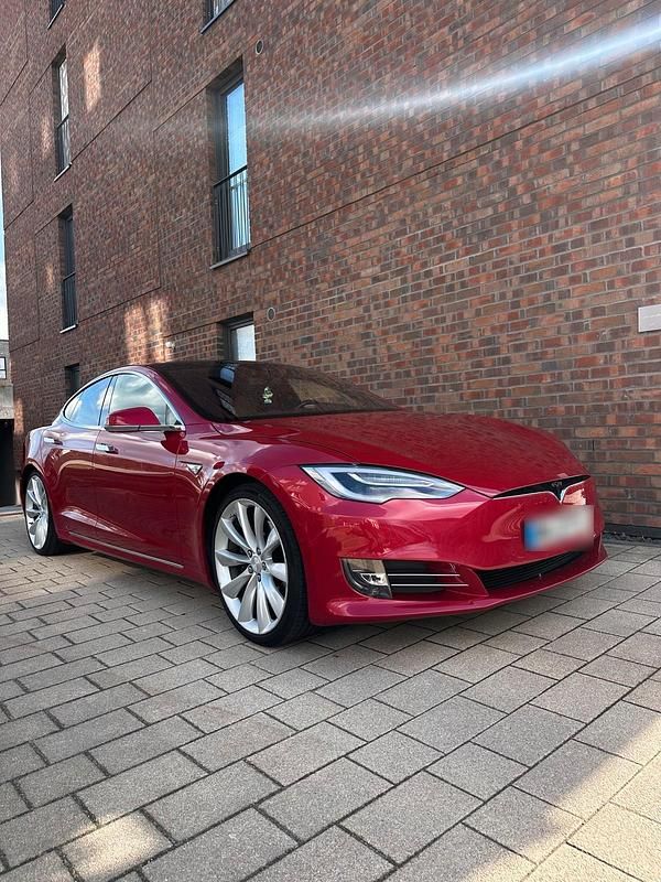 Gebraucht Tesla Model S 386 kW (525 PS) 2016 Rot Kleinwagen
